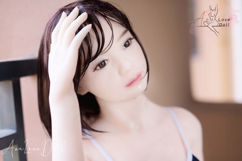 Poupée TPE 6YE 150 cm visage 43
