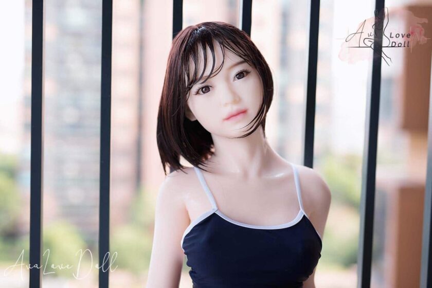 Poupée TPE 6YE 150 cm visage 43