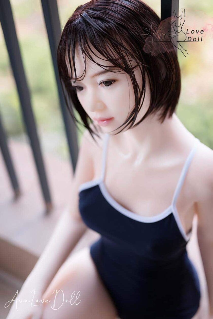 Poupée TPE 6YE 150 cm visage 43