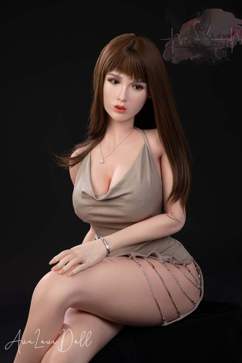 Poupée Silicone Future Doll 163cm Visage F9