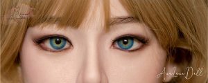Yeux bleus clairs