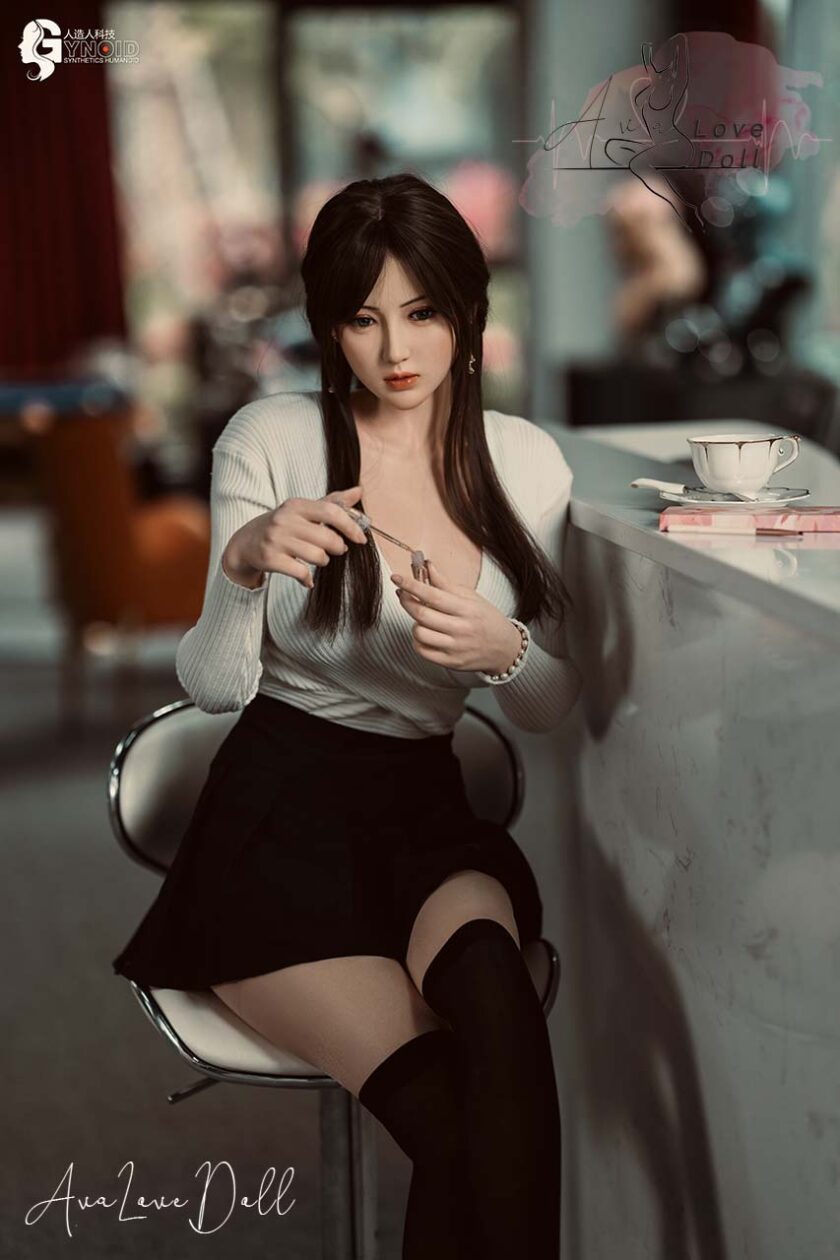 Poupée Silicone Gynoid Leyla Modèle 19 | 168 cm bonnet J – Image 3