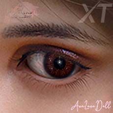 Dark brown eyes