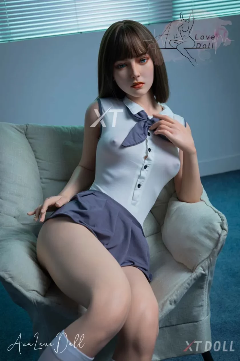 Poupée Silicone XT Doll Tête Irina XT18 | 161 cm bonnet B