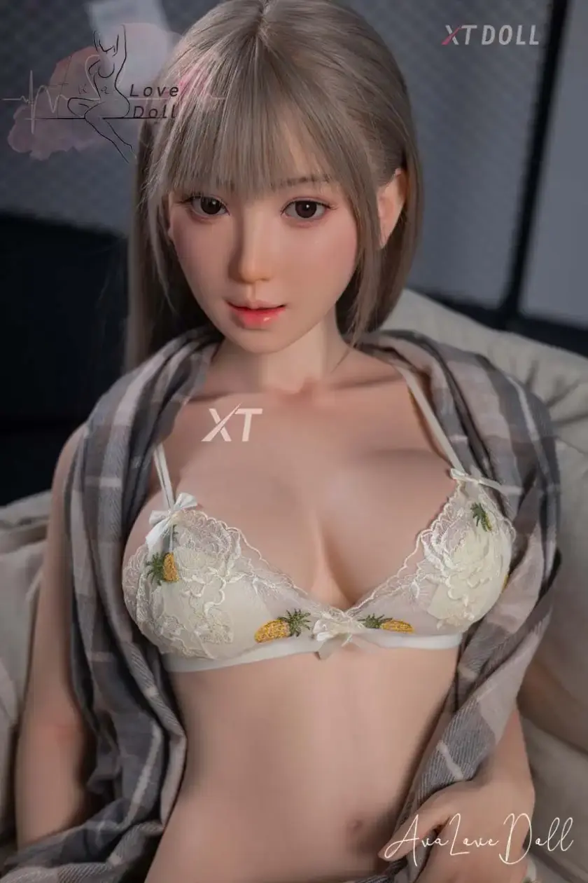 Poupée Silicone XT Doll 157 cm Bonnet D Grace XT39