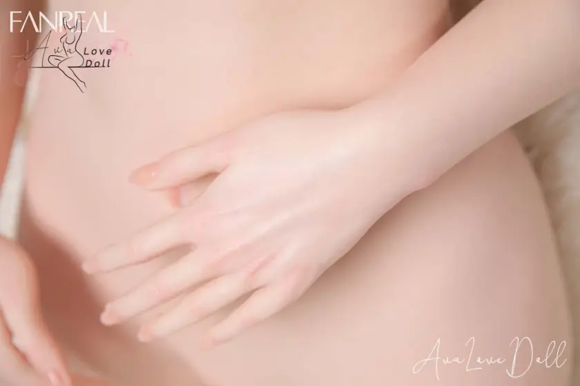 Ling Fanreal poupée silicone 95 G
