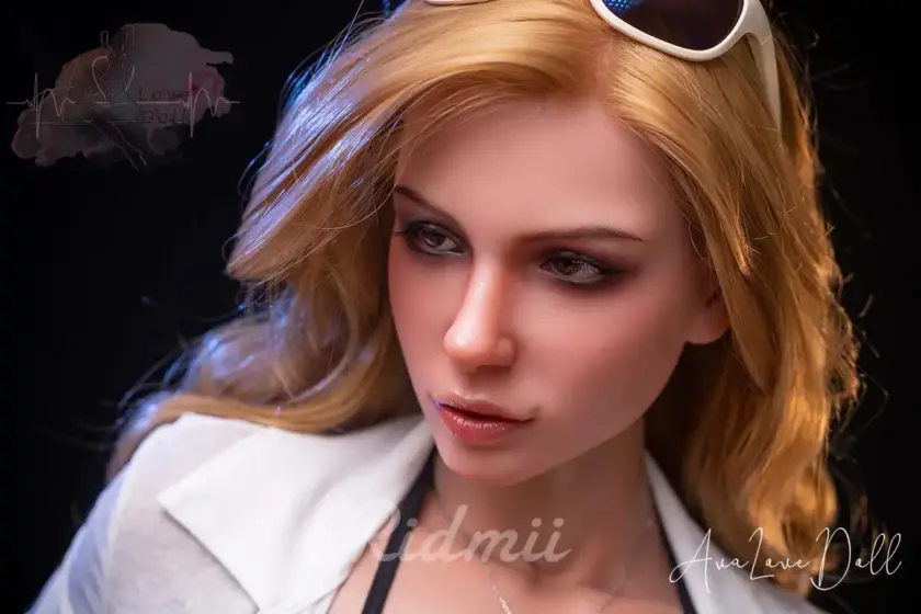 Poupée Sexuelle Liza Silicone head 166cm H Cup TPE sexdoll