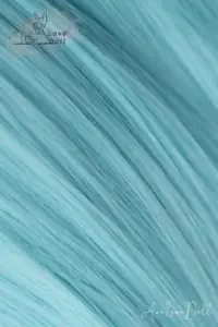Cheveux synthétiques bleus