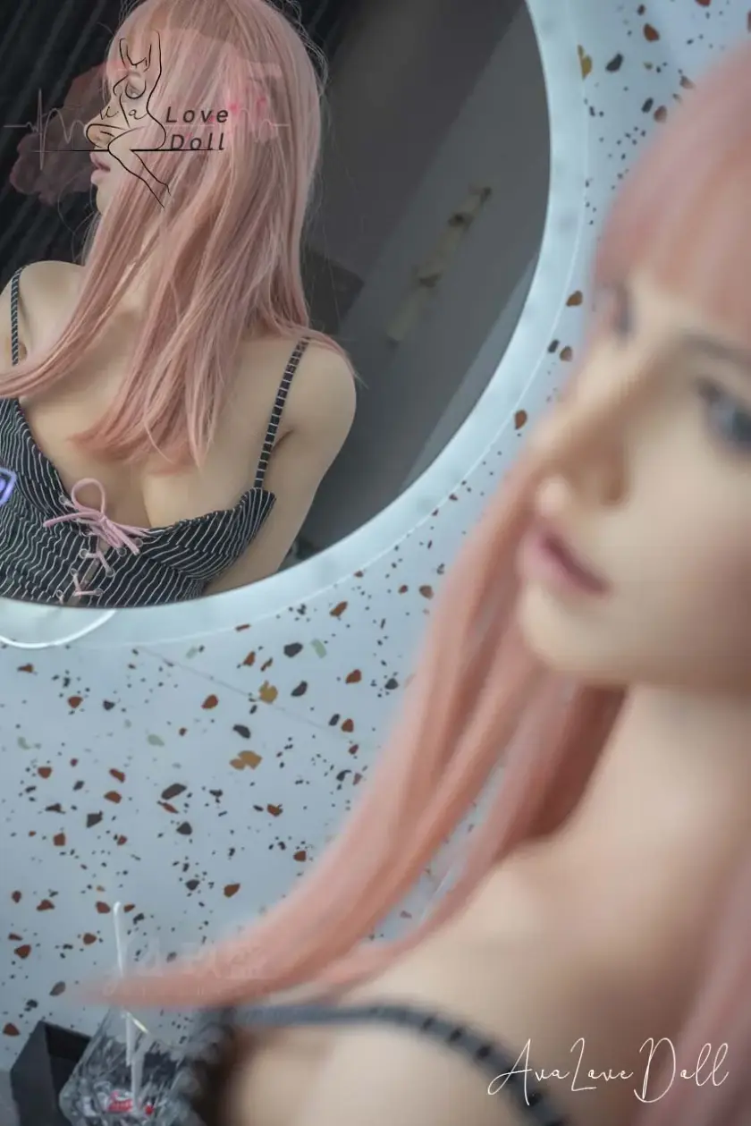 Lisa Jiusheng poupée sexuelle silicone 168C